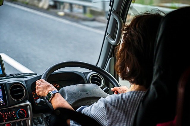 初心者向けキャンピングカーの運転のコツ